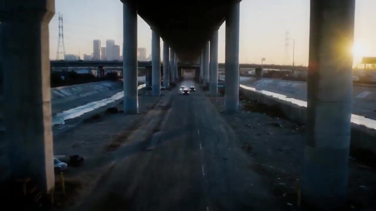 Trailer 05